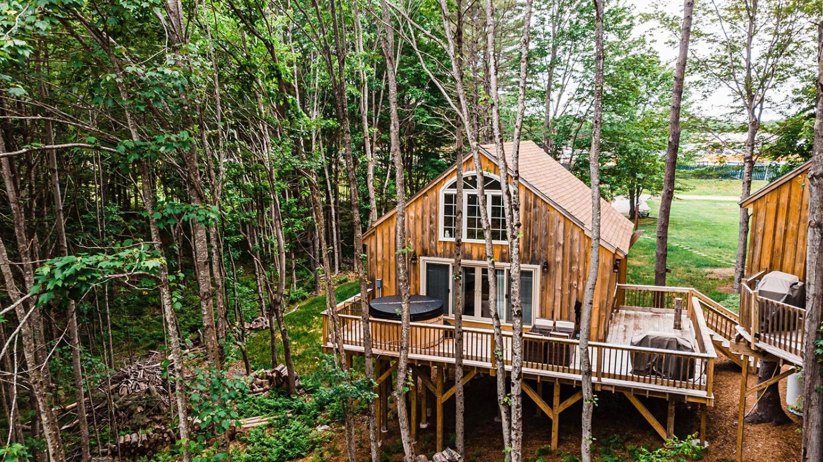 Moonlight Treehouse At Belgrade Hospitality Villa Kültér fotó